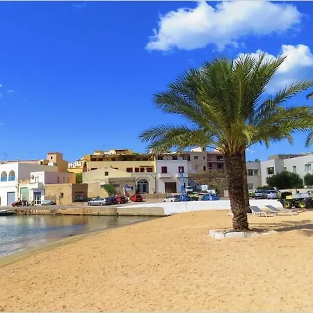 Attico Sul Porto Vecchio - Vakantiehuis *