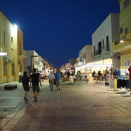 Attico Sul Porto Vecchio - Vakantiehuis *